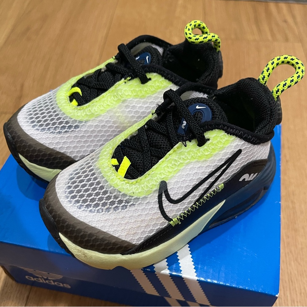 Nike toddler girls sneakers airmax running shoes 5C